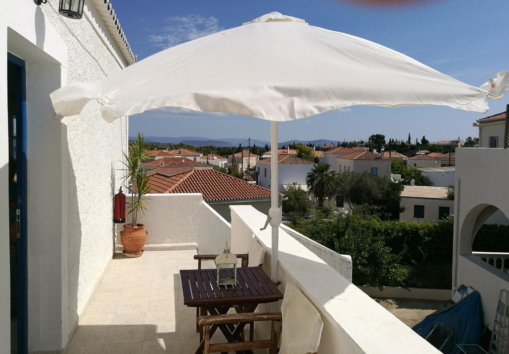 Villa Metaxa Spetses Town Exterior photo